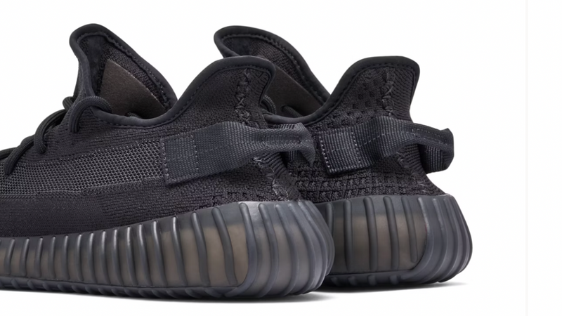YEEZY BOOST 350 V2 ONYX